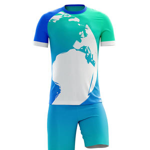Maillot de football personnalisé pour homme avec impression par sublimation, 100 % polyester, écologique, respirant, manches courtes, coupe ajustée - Product Image 1