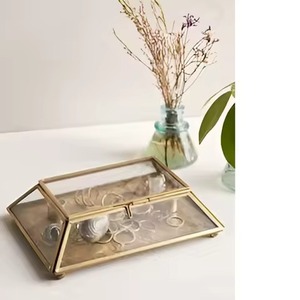 Boîte à bijoux en verre vintage de qualité élégante, artisanale, vaisselle de table, boîte à bijoux en verre et métal de haute qualité - Product Image 4