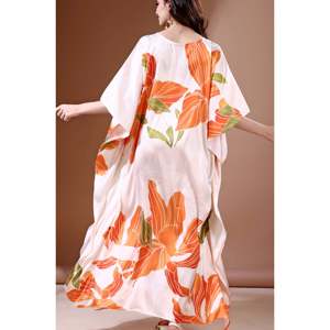 Tangerine Blossom Kaftan Soft Satin para mujer con estampado digital Perfect Sleepwear - Product Image 6