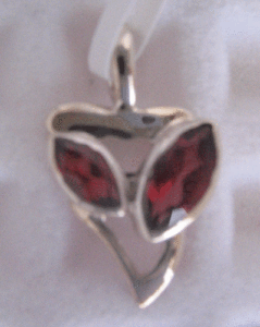 Pendentif Shah Gems en argent sterling 925 avec grenat naturel serti clos, style religieux, breloque pour femme avec pierre principale en améthyste - Product Image 1
