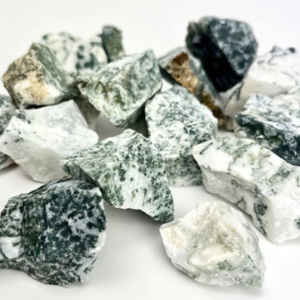 MEILLEURE VENTE EN GROS ARBRE DE CRISTAL NATUREL AGATE PIERRE BRUTE POUR REIKI PIERRE DE GUÉRISON MÉDITATION MOSS AGATE PIERRE BRUTE - Product Image 1