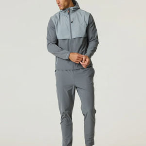 Conjunto de chándales cortavientos de dos piezas para hombre personalizado con servicio OEM, ropa de calle, conjunto de chándales cortavientos para hombre - Product Image 1