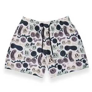 Shorts de sport pour hommes en gros, shorts d'été pour hommes, shorts grande taille, shorts en maille 100% personnalisés, vêtements de sport légers pour le sport et l'exercice - Product Image 3