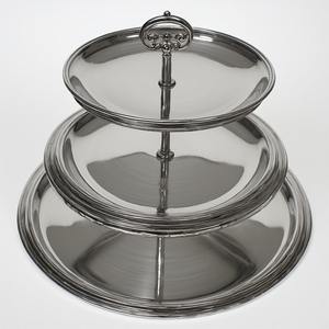 Polished Aluminium Gold Finish Metal <b>Cake</b> Stand With Contemporary Shape Perfect For Stylish Homes <b>Weddings</b> And Party Events - Product Image 4