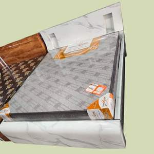 เตียงไม้จริงหรูหราขนาดคิงไซส์ สำหรับโรงแรมและวิลล่า เฟอร์นิเจอร์ห้องนอนทันสมัยปรับแต่งได้โดยวารา - Product Image 2