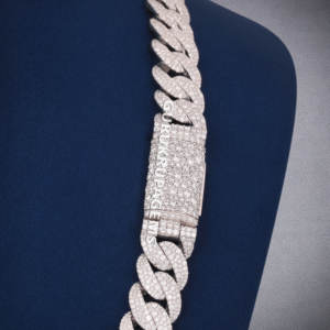 Chaîne cubaine en argent sterling 925 Moissanite avec diamant dans le style Hip Hop et taille personnalisée avec un nouveau design et une clarté VVS - Product Image 4