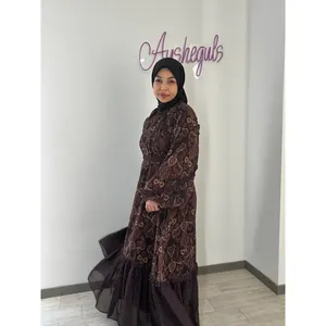 Robe en mousseline de soie de style ottoman, coupe trapèze, avec ourlet à volants et taille empire - Product Image 2