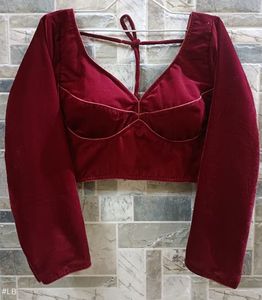 เสื้อผ้าสำเร็จรูปผ้ากำมะหยี่สำหรับผู้หญิง ตัดเย็บอย่างดี สีสวยงาม เหมาะสำหรับงานปาร์ตี้และชุดประจำชาติ - Product Image 6