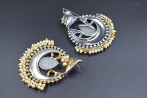 Bijoux cloutés faits à la main en argent bicolore Long Jhumka Fashion Jewelry Boucles d'oreilles - Product Image 5