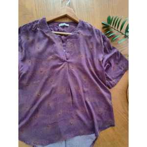 Haut en maille élégant pour femme, violet Stardust, taille unique, col en V doux, manches courtes, fluide, pour toutes les saisons - Product Image 1