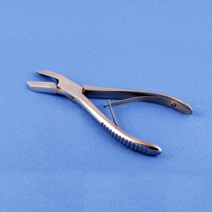 Pinzas Cortahuesos Liston Curvas de 17 cm con Doble Resorte, Instrumento Ortopédico, Instrumento para Sujetar Huesos de MayoMed - Product Image 1