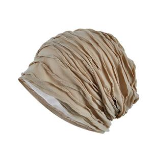 Chapeaux d'hiver personnalisés Bonnets en strass avec étiquette tissée en diamant avec strass en cristal Patch Lettre Logo - Product Image 4