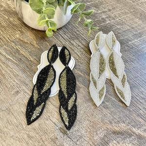 Boucles d'oreilles faites à la main personnalisées pour femmes, boucles d'oreilles à paillettes, boucles d'oreilles en perles de riz, boucles d'oreilles colorées en perles - Product Image 3