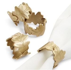 Servilletero de latón barato, acabado en oro, diseño de hoja de roble grabado, vajilla, servilletero decorativo, bodas, ocasiones especiales - Product Image 1