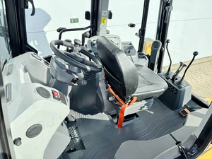 Retroexcavadora CAT 420F 420F2/424 4WD Usada, Motor Original, Cojinete, Caja de Cambios, Bomba, Buen Estado, Garantía de 2 Años, Uso Agrícola - Product Image 6