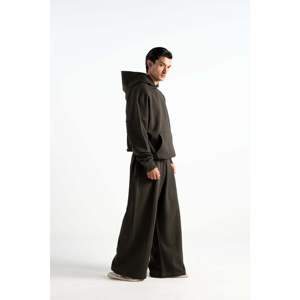 Pantalones Deportivos de Punto Orgánico Plisado de Diseñador Y33, 520GSM, Holgados, Extra Grandes, Ecológicos, Color Negro Medianoche - Product Image 4