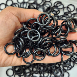 Las juntas tóricas de goma proporcionan sellado, abrasión, presión y resistencia química, asegurando el rendimiento en una amplia gama de aplicaciones - Product Image 2