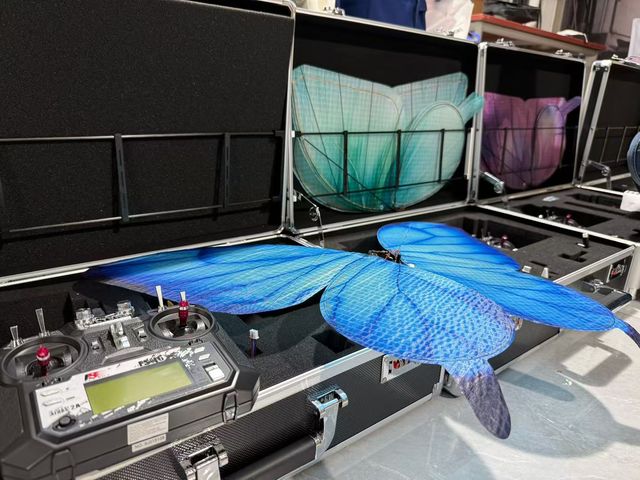 Commercial-grade Bio-inspired Butterfly-Inspired Aircraft with LED Lights, Ideal for Weddings,Concerts,Tech Exhibitions Banquets