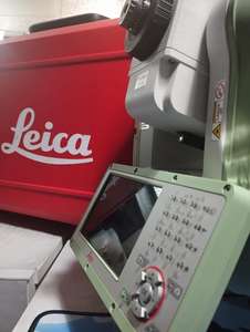 Leica Total Station TS 10 Robotic R 1000 disponible à la vente en bon état - Product Image 3
