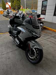 Moto de tourisme haut de gamme 1800cc avec pack confort - Product Image 4