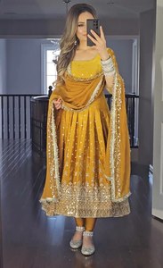 Lehenga Tradicional de Diseño Nuevo, Estilo ANARKALI, Estampado Único Hecho a Mano, Largo, Listo para Usar, para Fiesta - Product Image 6