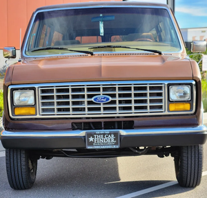 Vehículo Usado a Precio Accesible - Volante a la Izquierda |   Volante a la derecha |   Ford E-350 XLT SuperRouge ClubBass Wagon de 1988 - Product Image 1