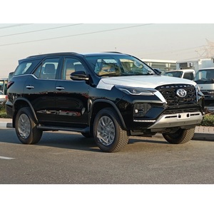 TOYOTA FORTUNER 4WD 2.8L V4 DIÉSEL NEGRO 2023 Usado, Asientos de Cuero, Vehículo Usado con Volante a la Izquierda/Derecha en Venta - Product Image 1
