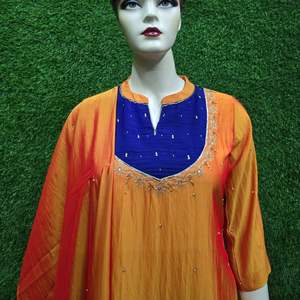 Ensemble de travail élégant coupe droite ShortKurti Daman avec Palazzo circulaire Dupatta Premium verre soie ethnique Khatali travail femmes Orange - Product Image 1