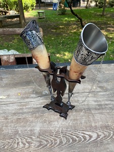 ฮอร์นดื่มไวกิ้งพร้อมขาตั้งไม้เหมาะอย่างยิ่งสำหรับกิจกรรมในธีมความสนุกสนานหรือของขวัญสไตล์นอร์ส - Product Image 3