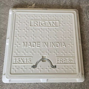 Tapa de Alcantarilla Cuadrada Negra de 24x24 Pulgadas, Reforzada con Fibra de Vidrio SMC BMC, Acero y Rejilla de Hierro, Protección UV - Product Image 1