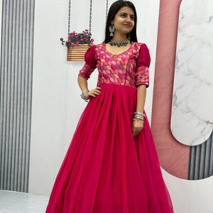 Hermoso vestido de fiesta con trabajo de impresión de posición pesada - Product Image 1