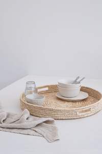 Plateau en rotin de bambou fait main plateau en rotin avec poignée tissé à la main rond haut mur plateaux de séparation des aliments multi-usages - Product Image 4