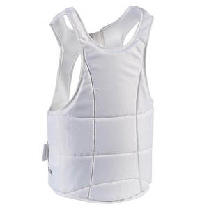 Protège-poitrine de karaté, protection de poitrine légère pour l'entraînement et les combats en arts martiaux - Product Image 2