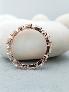 Anillo de Compromiso y Boda para Mujer en Oro Amarillo/Rosa Sólido de 14K con Diamante Cultivado en Laboratorio de Corte Esmeralda de 2.0 CT VVS y Plata - Product Image 3