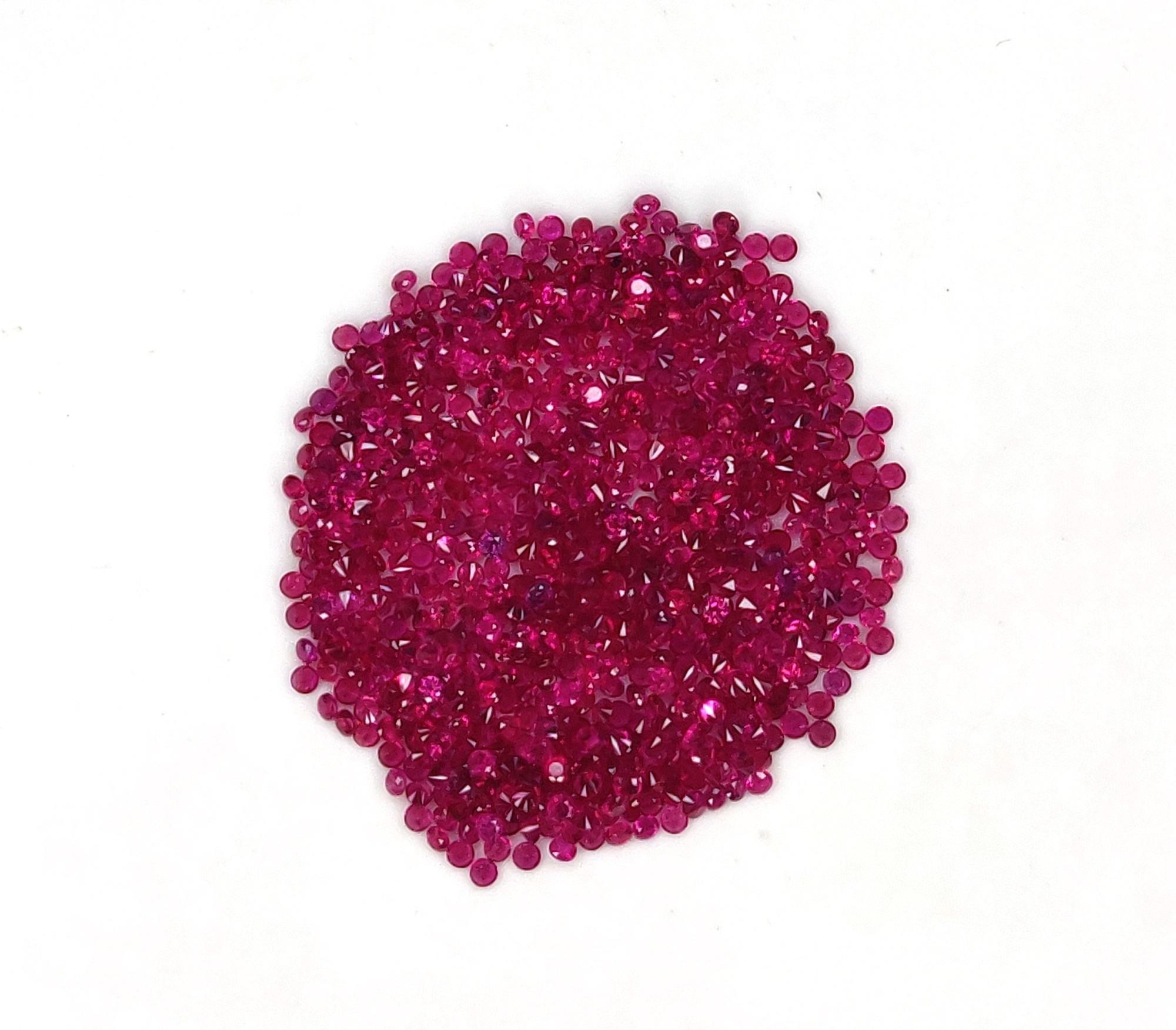 สีแดงชมพู