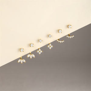 Pendientes <span class=keywords><strong>de</strong></span> Botón Ajustables <span class=keywords><strong>de</strong></span> Moda al por Mayor, con Circonita Cúbica, Diseño <span class=keywords><strong>de</strong></span> Flor, Chapados en Oro, Plata <span class=keywords><strong>de</strong></span> Ley S925 para Mujer - Product Image 1