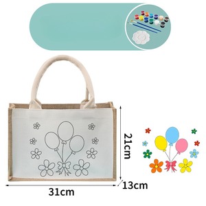 กระเป๋าผ้าแคนวาสทรูงเจีย 31x21x13 ซม. คอลเลกชันสมุดระบายสีลายดอกไม้แฟชั่น - Product Image 6