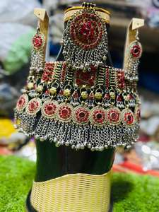 Elegante Juego de Joyería Islámica de Acero Inoxidable Personalizado, Diseño Tradicional Afgano con Cristales y Pedrería, Hecho a Mano, Moderno y Casual para Mujer - Product Image 3