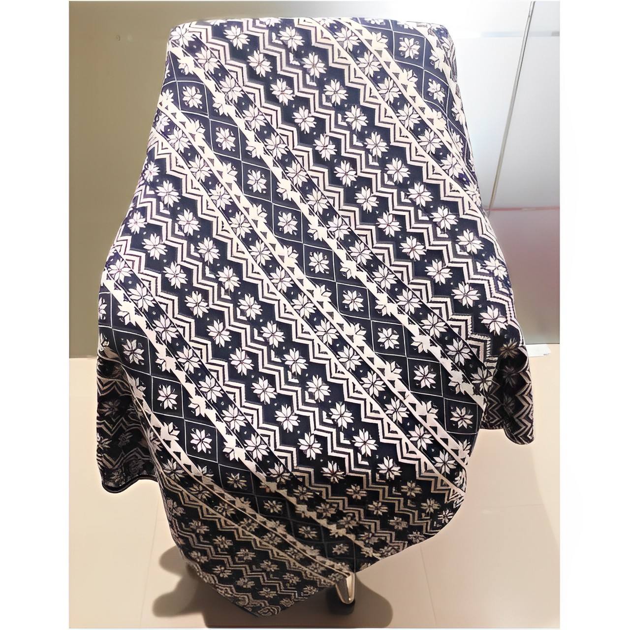 สีกรมท่า