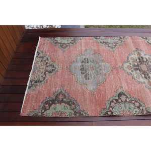 Tapis vintage de 3,6 x 8,5 pieds, tapis turc, tapis oriental en laine rouge et bleu - Product Image 4