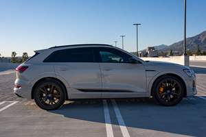 AUDI E-TRON QUATTRO CHRONOS EDITION 2022 USADO, Volante a la Izquierda/Derecha - Product Image 4