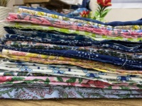 Parches estampados de bloque de mano indio chatarra 25*25 cm Paquete de tela chatarra flores de algodón restos de tela parches de algodón cuartos gordos