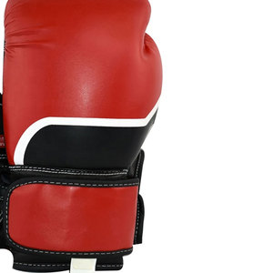 Gants de boxe professionnels pour l'entraînement, le sparring, les séances de fitness, la pratique du sac de frappe et les performances sportives, fabriqués au Pakistan - Product Image 3