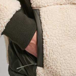 Veste en laine imprimée avec logo personnalisé pour hommes, col montant, capuche en Sherpa, aspect vieilli, couleur délavée, coupe-vent d'hiver, rue principale - Product Image 5