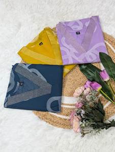 Conjunto de Top y Pantalón de Diseño Exclusivo en Chanderi de Viscosa con Estampado Digital y Bordado, con Dupatta de Algodón Chanderi Estampado - Product Image 6