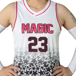 Uniforme de basket-ball pour femmes imprimé par sublimation de conception personnalisée OEM avec logo d'équipe personnalisé, nom et numéro Vêtements de sport personnalisés - Product Image 2