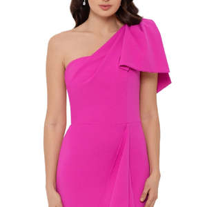 Abito da sera Betsy Adam da donna monospalla rosa in crêpe, modello tubino, taglia XS, confortevole, con vita impero, maniche corte e spacco - Product Image 2