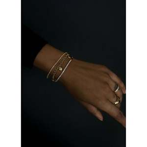 Pulsera con Dijes de Corazón en Estilo Químico de Moda - Product Image 4