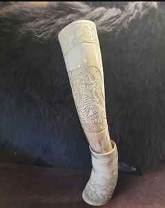 Cuerno vikingo, decoración de herencia nórdica, cuerno vikingo, artículos para beber de la era vikinga, cuerno vikingo hecho a mano, calidad de exportación con soporte para cuerno - Product Image 1