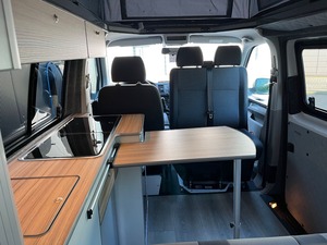 Autocaravana Económica Tipo Alcove 2017 para T6 de Lujo, Usada para Acampar, 4-6 Personas, Emisión Euro 5, Blanca - Product Image 3